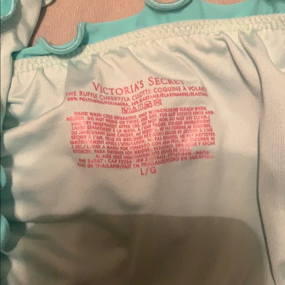 VS Bathing Suit - Top: 36D, Bottom: Large - Picture 2 of 4